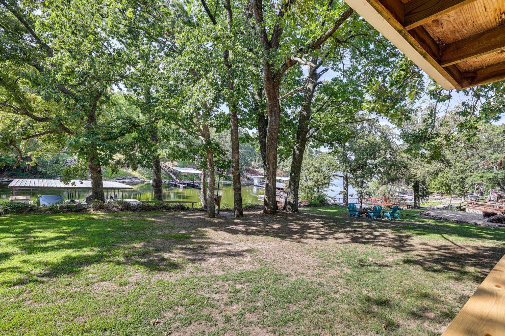 Grove Lakefront Cabin With Water And Dock Access! Exterior photo